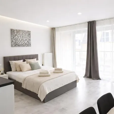 Good Time Boznicza 1 & Male Garbary 8 - Centrum Poznania, 2 Min Od Starego Rynku Apartment