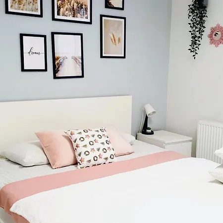 Good Time Boznicza 1 & Male Garbary 8 - Centrum Poznania, 2 Min Od Starego Rynku Apartment Poznan