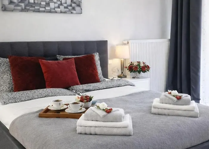 Apartment Good Time Boznicza 1 & Male Garbary 8 - Centrum Poznania, 2 Min Od Starego Rynku Poznan