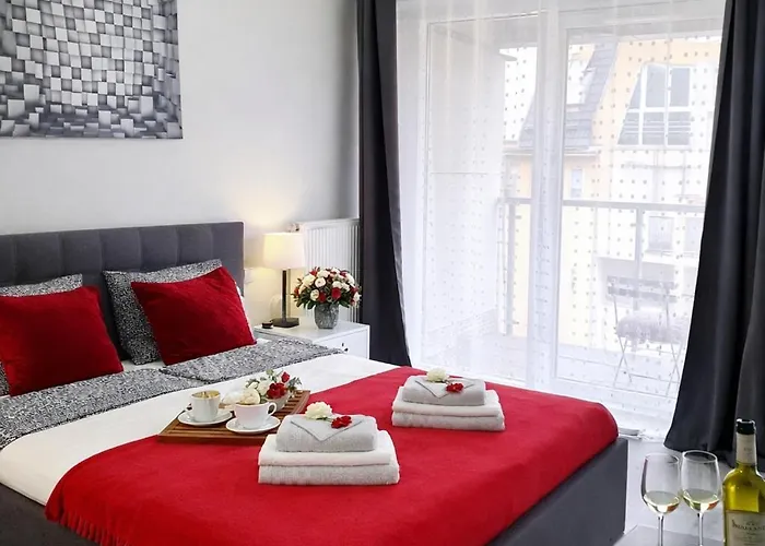 Apartment Good Time Boznicza 1 & Male Garbary 8 - Centrum Poznania, 2 Min Od Starego Rynku