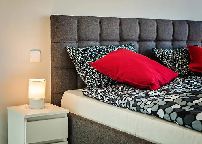 Good Time Boznicza 1 & Male Garbary 8 - Centrum Poznania, 2 Min Od Starego Rynku *