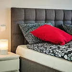 Good Time Boznicza 1 & Male Garbary 8 - Centrum Poznania, 2 Min Od Starego Rynku *