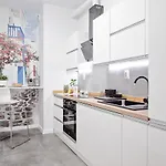 Apartment Good Time Boznicza 1 & Male Garbary 8 - Centrum Poznania, 2 Min Od Starego Rynku *