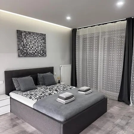 Apartment Good Time Boznicza 1 & Male Garbary 8 - Centrum Poznania, 2 Min Od Starego Rynku Poznan
