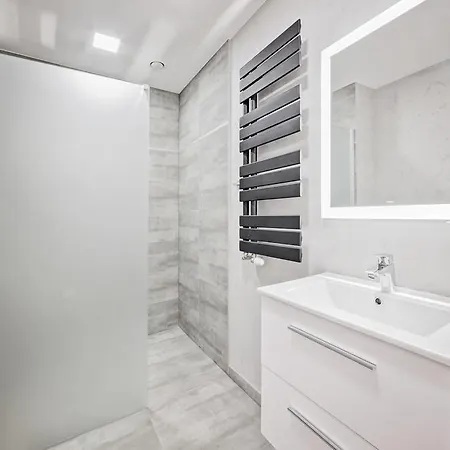 Good Time Boznicza 1 & Male Garbary 8 - Centrum Poznania, 2 Min Od Starego Rynku Poznań