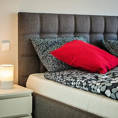 Good Time Boznicza 1 & Male Garbary 8 - Centrum Poznania, 2 Min Od Starego Rynku *