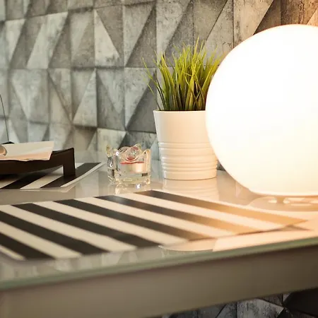 Good Time Boznicza 1 & Male Garbary 8 - Centrum Poznania, 2 Min Od Starego Rynku * Poznań